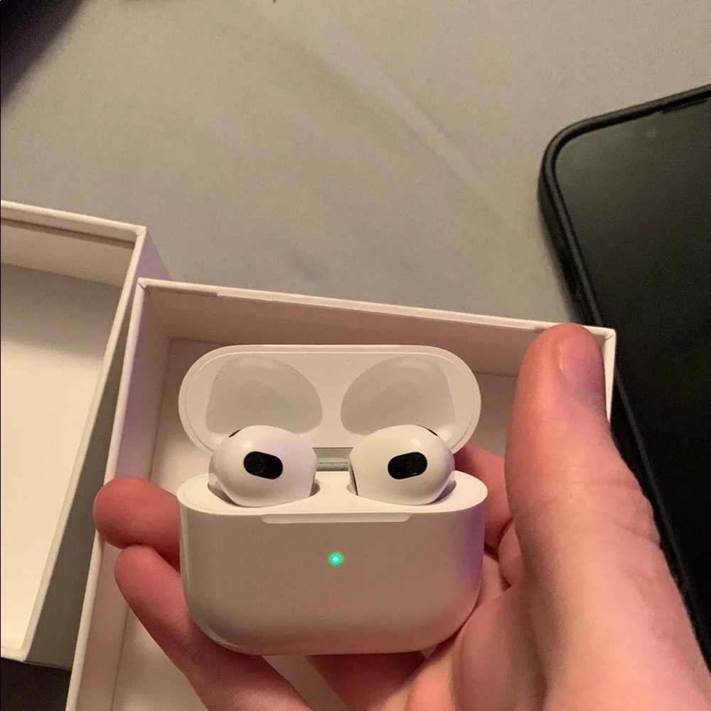 AirPods gen 3 barely worn